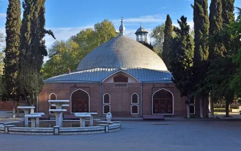 Cümə məscidi (Şah Abbas məscidi) və Çökək hamam