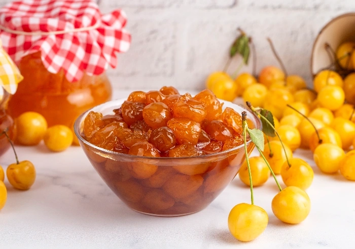Ağ gilas mürəbbəsi