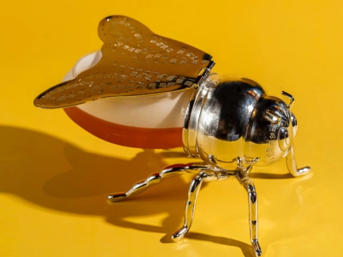 Bee Special (Signature)